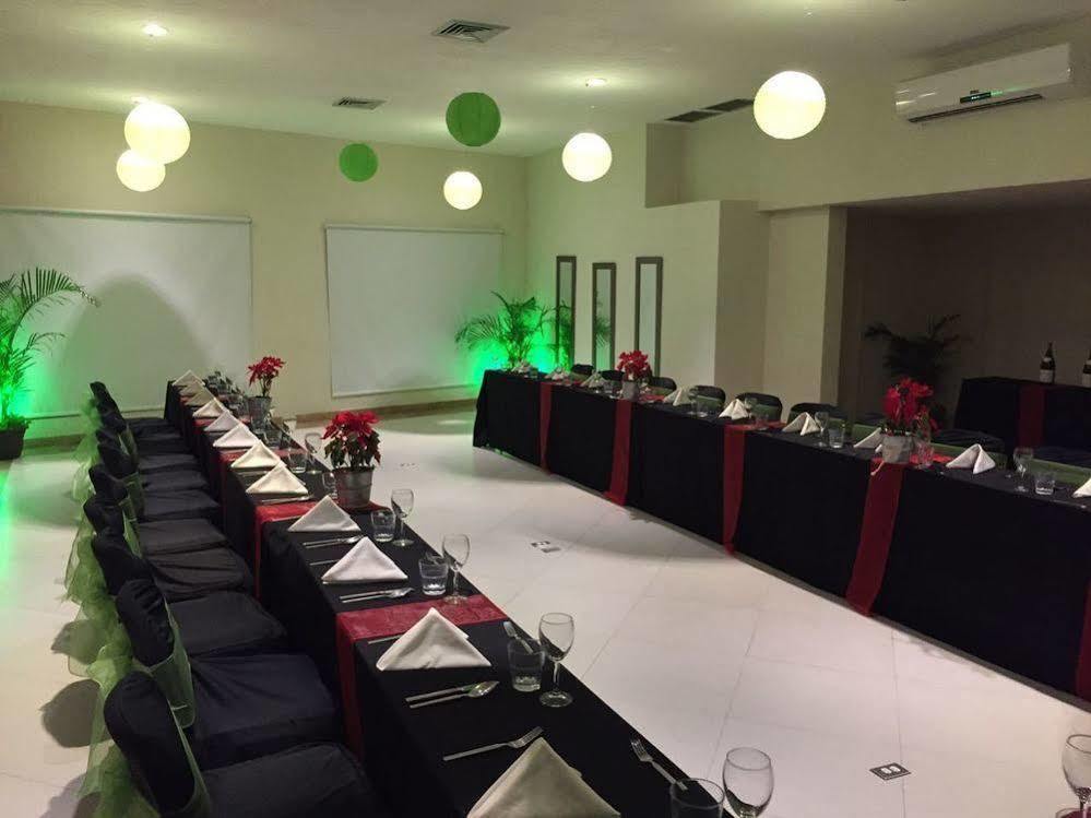 Hotel Margaritas Канкун Екстериор снимка